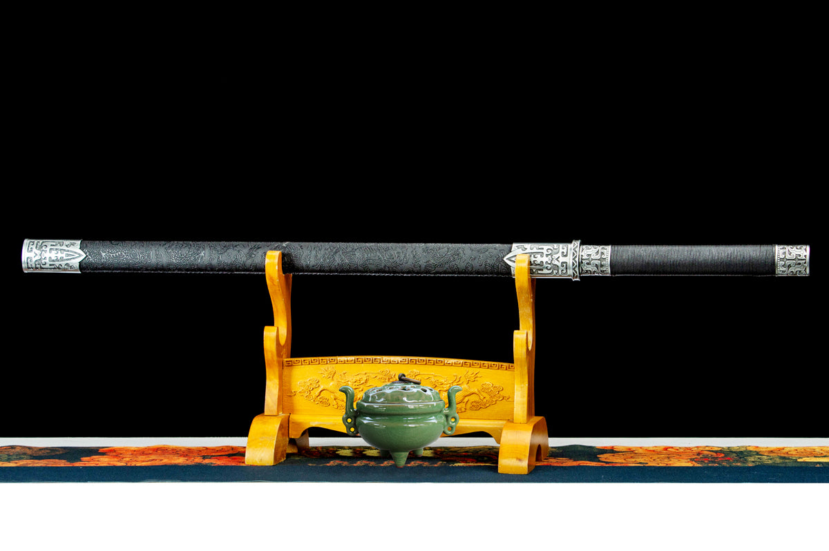 Chinese handmade sword/practical/high performance/sharp/Longquan long sword weapon